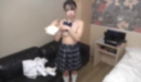 FC2-PPV-4942041 สาววัย18หน้าใสไอดอลซากะมิจิที่ได้กลับมาเจอกัน Nagi Hikaru Miu Shiramine
